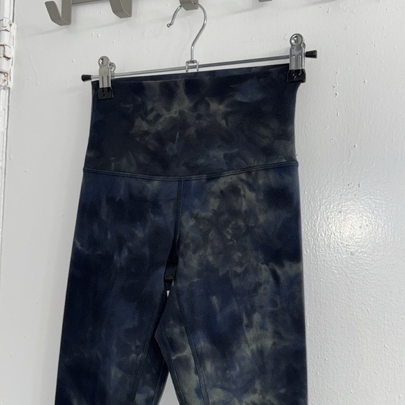 Lululemon Align Pant 25"  size 2 - Picture 7 of 12